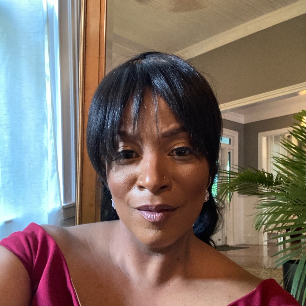 Meet your Posher, Yolanda